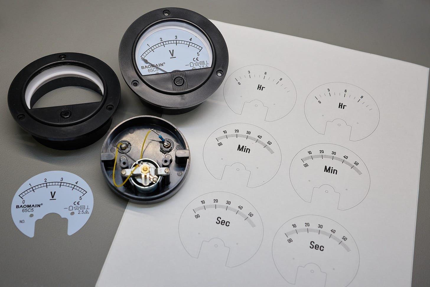 A nicer voltmeter clock - lcamtuf’s thing
