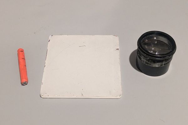 Building a Spinthariscope: Seeing Radioactive Decay with a Smoke Detector and Zinc Sulfide