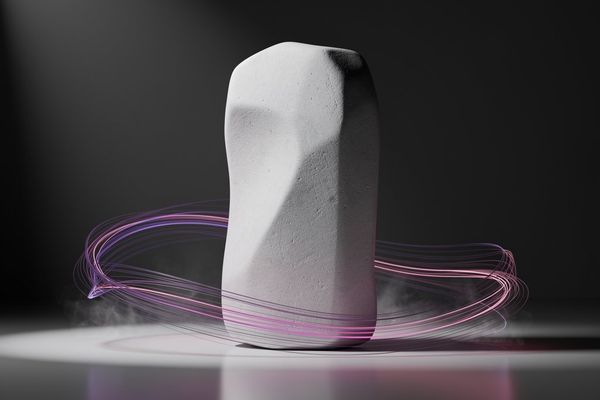 Noam Chomsky's Intellectual Responsibility Argument Resonates Amid Modern Disinformation