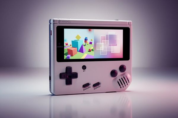 Abxylute E1 Dual-OS Retro Handheld: A Good Game Device with a Confusing Android Twist