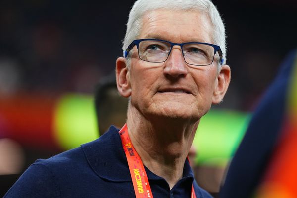 Apple's Component Costs Surge as AI Infrastructure Boom Reshapes Supplier Dynamics