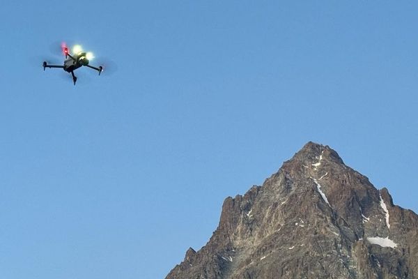 AI-Powered Drones Locate Missing Hiker in Record Time, Revolutionizing Mountain Rescue