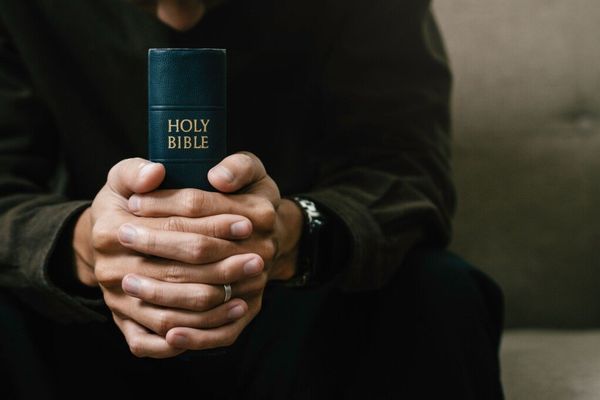 AI Models Show Religious Bias, Particularly Against Jehovah's Witnesses, Study Finds