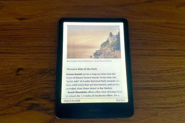 Amazon Kindle Colorsoft Emerges as a Leading Color E Ink Contender in a Crowded Market