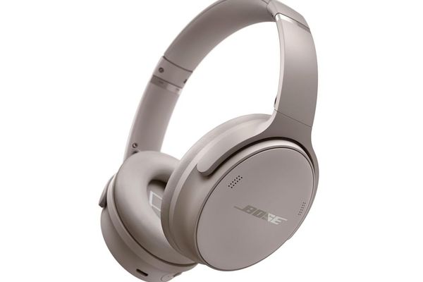 Bose QuietComfort Headphones Drop to $199 in Rare Amazon Sale