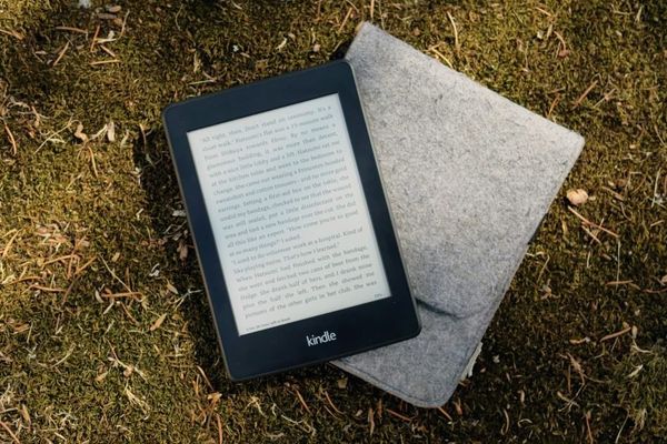 Amazon disables Kindle Store on 13 legacy devices