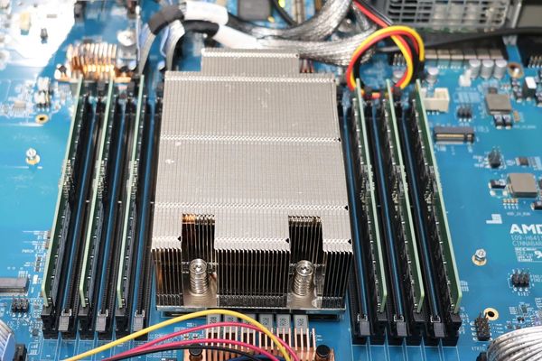 AMD EPYC 8004 'Siena' Linux Performance Gains: Two Years of Kernel and Compiler Optimization
