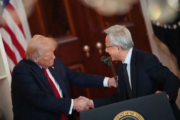 US AI Chip Export Policy Creates Global Uncertainty as Market Leaders Maintain Dominance