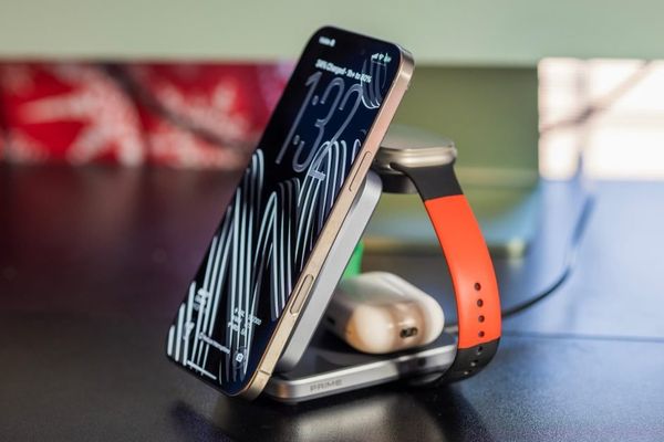 Anker's 25W MagSafe 3-in-1: Portable Power with Active Cooling for Apple Devices