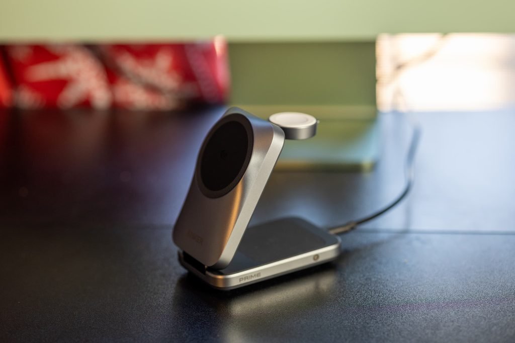 Anker's 25W MagSafe 3-in-1 packs active cooling in a travel-sized design [Hands-on] - 9to5Mac
