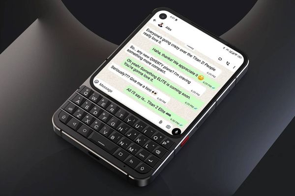 Unihertz Titan 2 Elite: A New Physical Keyboard Phone Targets Niche Productivity