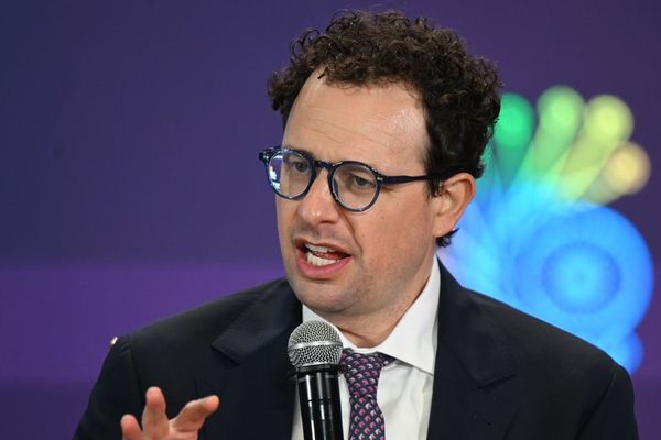 Anthropic's Amodei Pushes Government to Block Dangerous AI, Testing the Industry's Self-Regulation Bet