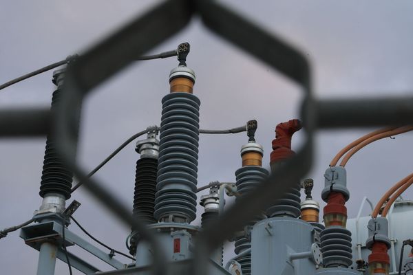 Anthropic Commits to Covering Grid Infrastructure Costs as AI Data Centers Strain US Power Grid