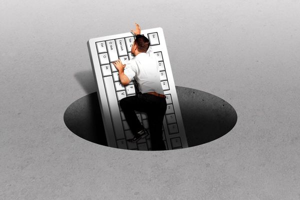 Anthropic's AI Downgrade Stings Power Users