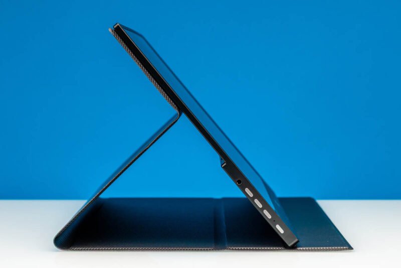 AOC 16T20 Portable Monitor Side 3