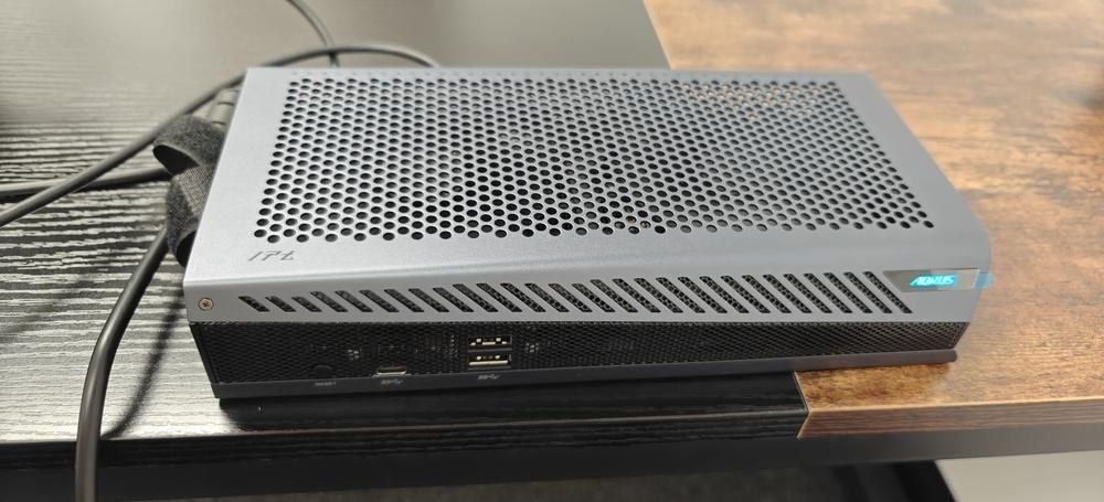 aorus-ai-box-5060-ti.jpg