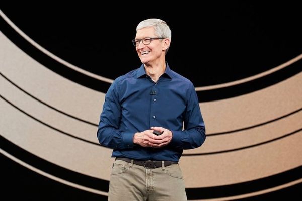 Apple Accelerates Tim Cook Succession Plan, John Ternus Emerges as Front-Runner
