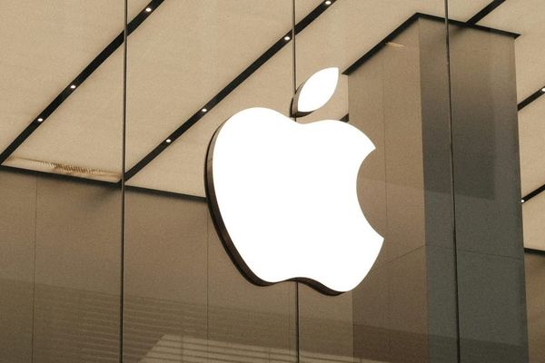 Apple Restructures Leadership Team with Key Executive Changes
