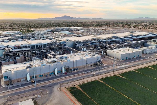 Apple and Nvidia Eye Intel for 2028 U.S. Chip Production Amid Tariff Pressures