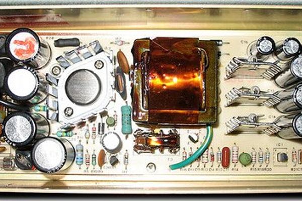 The myth of Apple's revolutionary power supply, and why the credit belongs to transistors