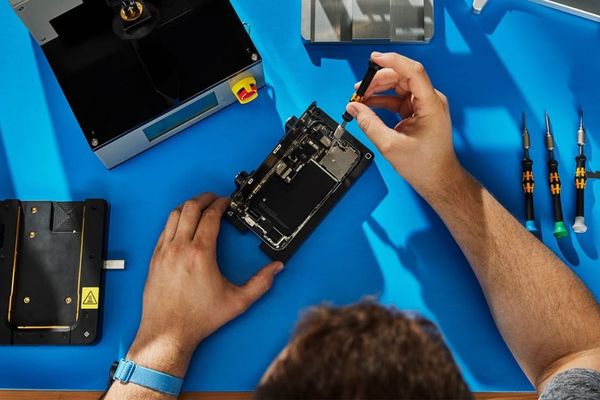 Apple Releases Repair Manuals for New iPhone 17e, MacBook Neo, and More