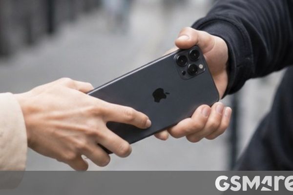 Apple reportedly developing new anti‑snatch feature for iPhone