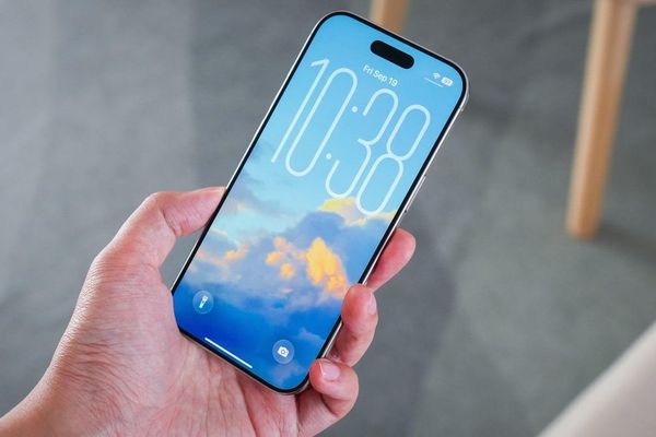 Apple's iOS 26.0.1 Lands With Critical Fixes: Why Immediate Updates Are Non-Negotiable