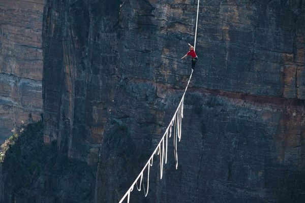 Apple's Subscription Strategy: Walking a Tightrope Between Growth and Customer Trust