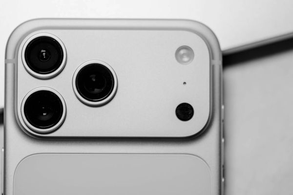 Chinese Smartphone Market Rebounds – What It Means for iOS, Android and Cross‑Platform Developers