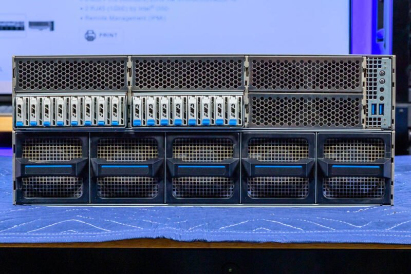 ASRock Rack 4UXGM GNR2 CX8 Front 1