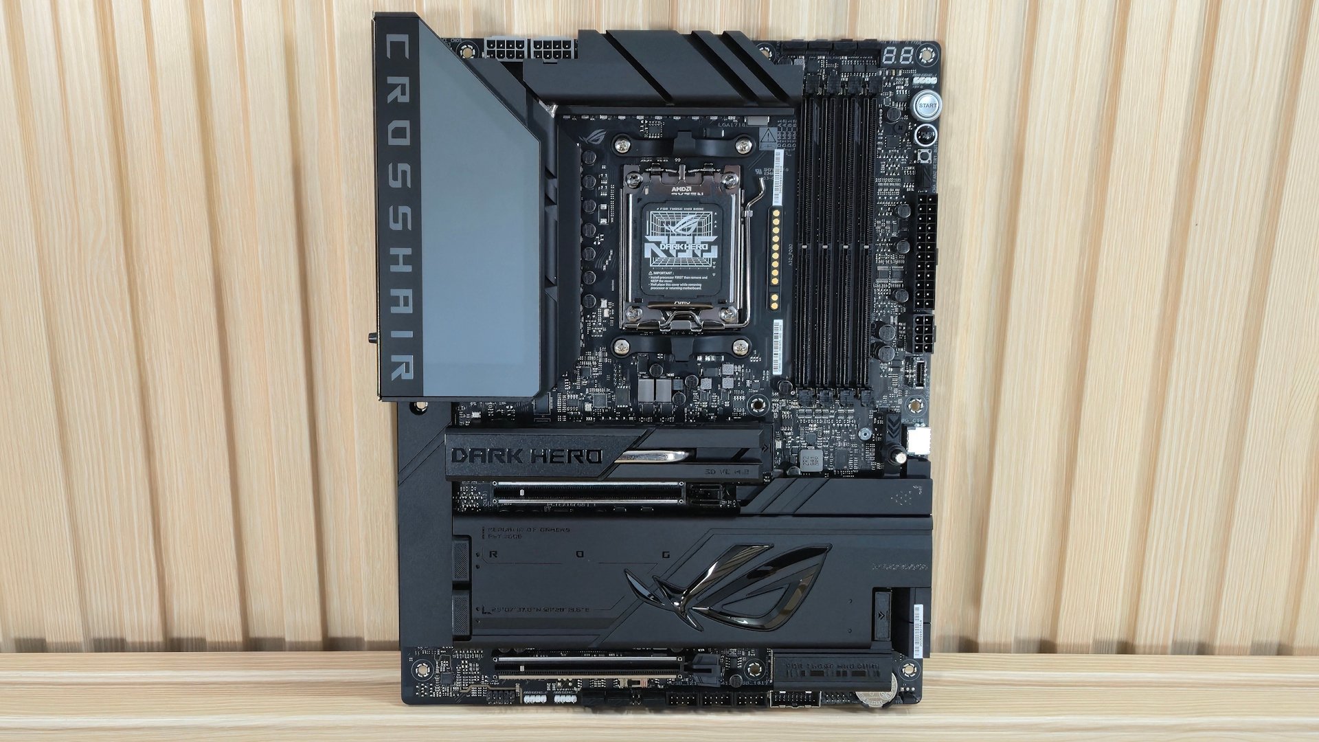 Asus ROG Crosshair X870E Dark Hero - Board images