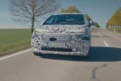 After initial sketches, the new Audi A2 e-tron now appears in real life in camouflage foil during test drives on ice and snow in northern Sweden and in the wind tunnel.