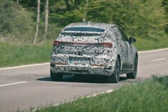 Following initial sketches, the new Audi A2 e-tron now appears in real life in camouflage foil during test drives on ice and snow in northern Sweden and in the wind tunnel.