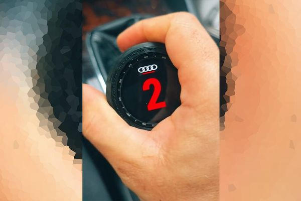 Audi Enthusiasts Transforms Old Smartwatch Into Custom Digital Gear Shift Display