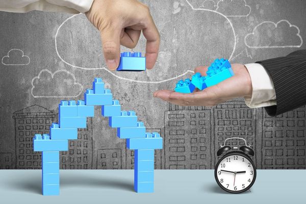 AWS's PostgreSQL 13 End-of-Life Creates Catch-22 for Customers