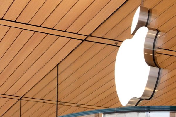 Baltimore mayor backs Apple Towson workers in store closure dispute