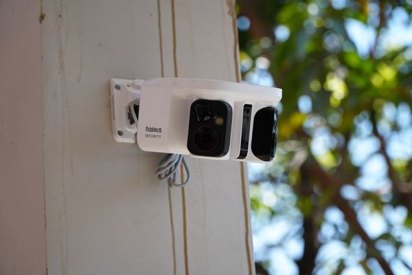 Baseus X1 Pro Security Camera Drops to $160 with Dual 3K Cameras and Solar Power