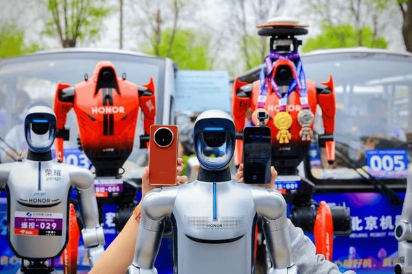 Inside Honor’s ‘Lightning’ Robot: The Seven Chinese Suppliers That Made a 50‑Minute Half‑Marathon Possible