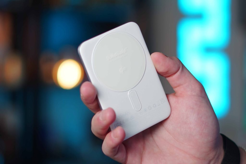 BMX SolidSafe Air hands-on: The thinnest Qi2 power bank yet - 9to5Mac