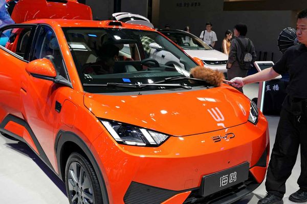 BYD’s 4‑nm Self‑Driving Chip Raises Cost‑Cutting hopes but Leaves Growth Doubts Unanswered