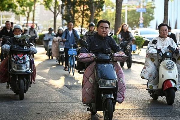 China's Sodium-Ion Gambit: How E-Scooters Are Electrifying the Battery Revolution