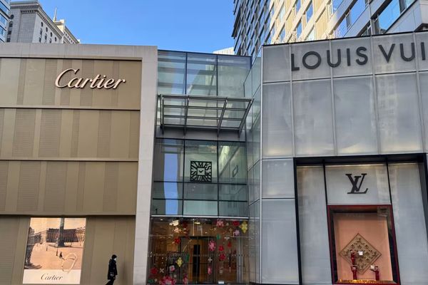 Chinese Luxury Spending Rebounds as Stock Market Lifts Affluent Consumers