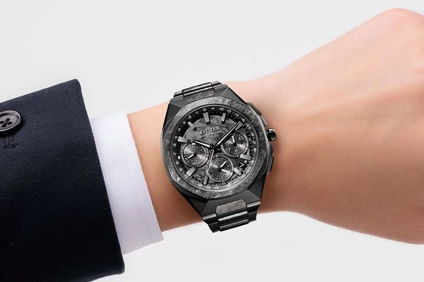 Citizen Attesa CC4107-80H Review Context: A 1,800-Unit 'Spaceship Black' GPS Titanium Watch Lands in the US and UK