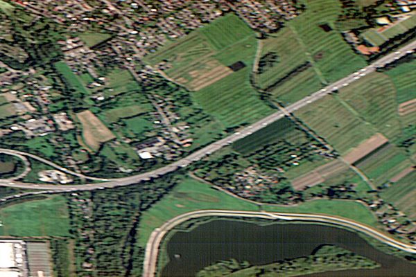 Albedo's Clarity-1 Mission Validates VLEO Operations Despite CMG Challenges