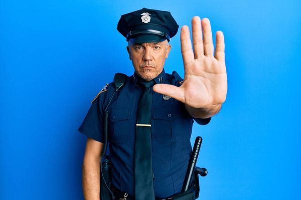 Claude Opus 4.7 has turned into an overzealous query cop