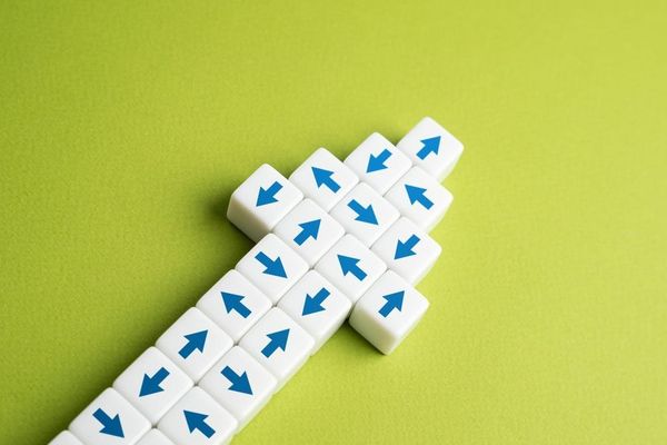 Combating Business Sprawl: How Fragmented Tools Are Crippling Sales Productivity