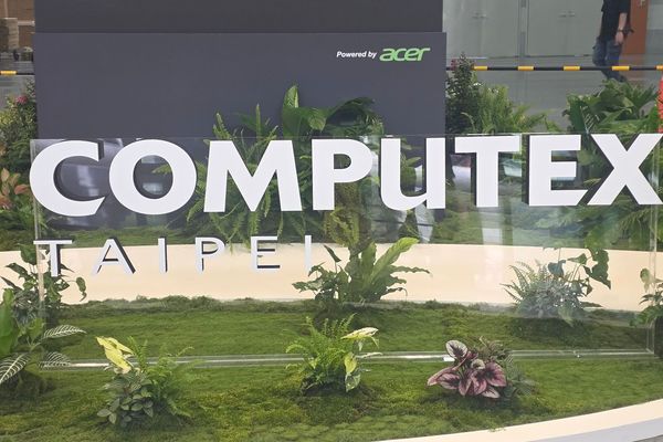 Computex 2026 Day Zero Wrap‑Up: Nvidia’s RTX Spark Superchip Targets Laptop and Desktop Markets, Intel Prepares Xeon 6+ for Data‑Center