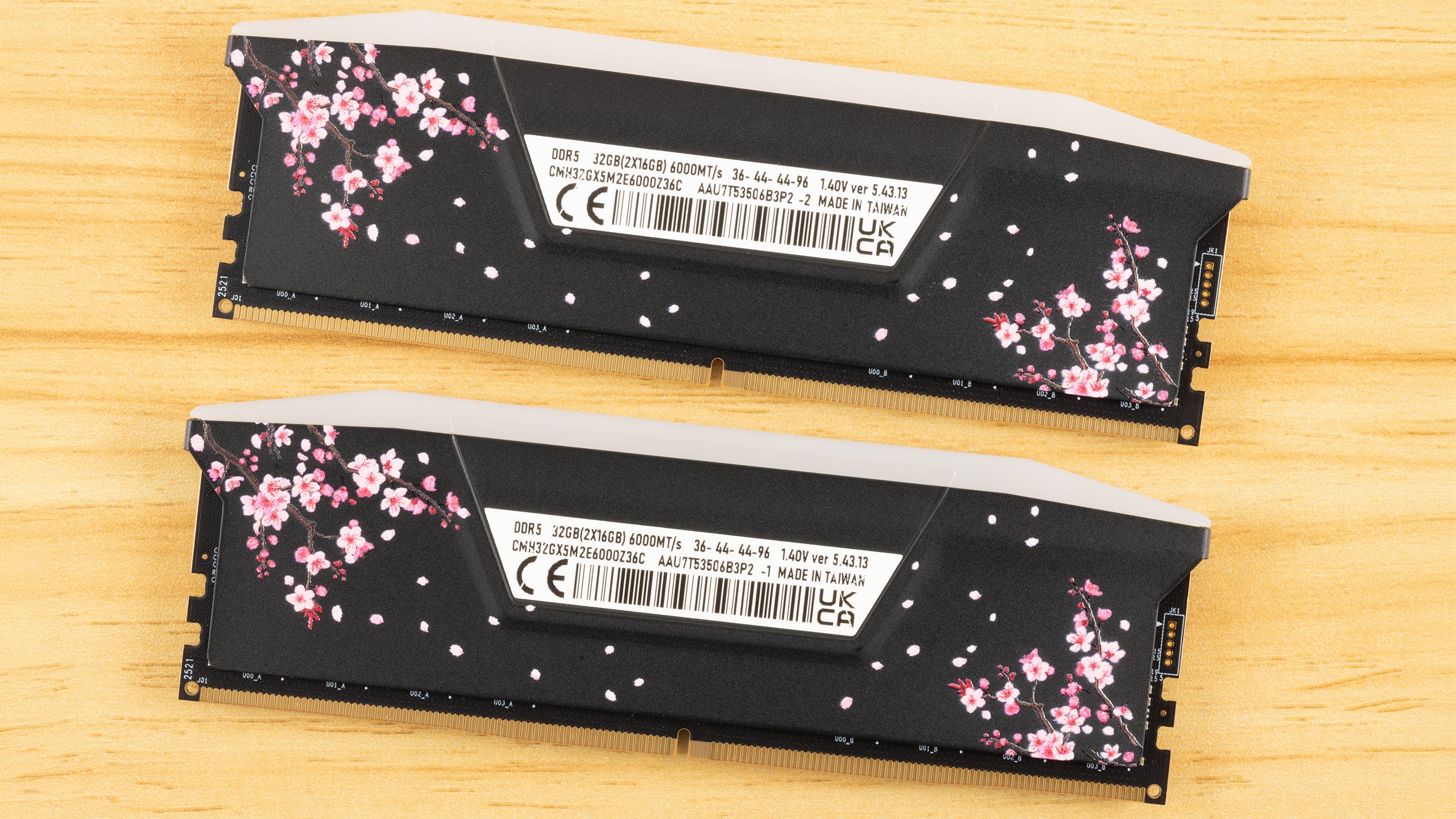 Corsair Vengeance RGB Custom Lab Cherry Blossom DDR5-6000 C36