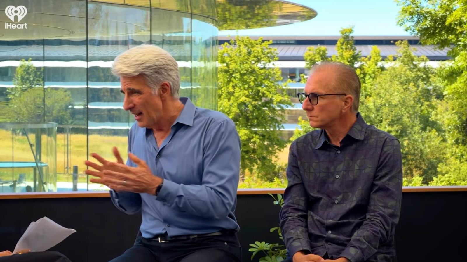 Craig Federighi and Greg Joswiak talk Siri AI and more in new interview [Video] - 9to5Mac