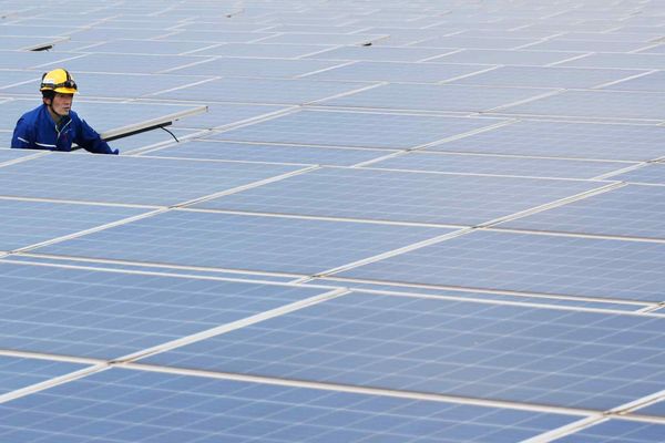 Daiwa Securities Group Commits ¥100 billion to Battery Storage for Chip Fab and Data‑Center Power